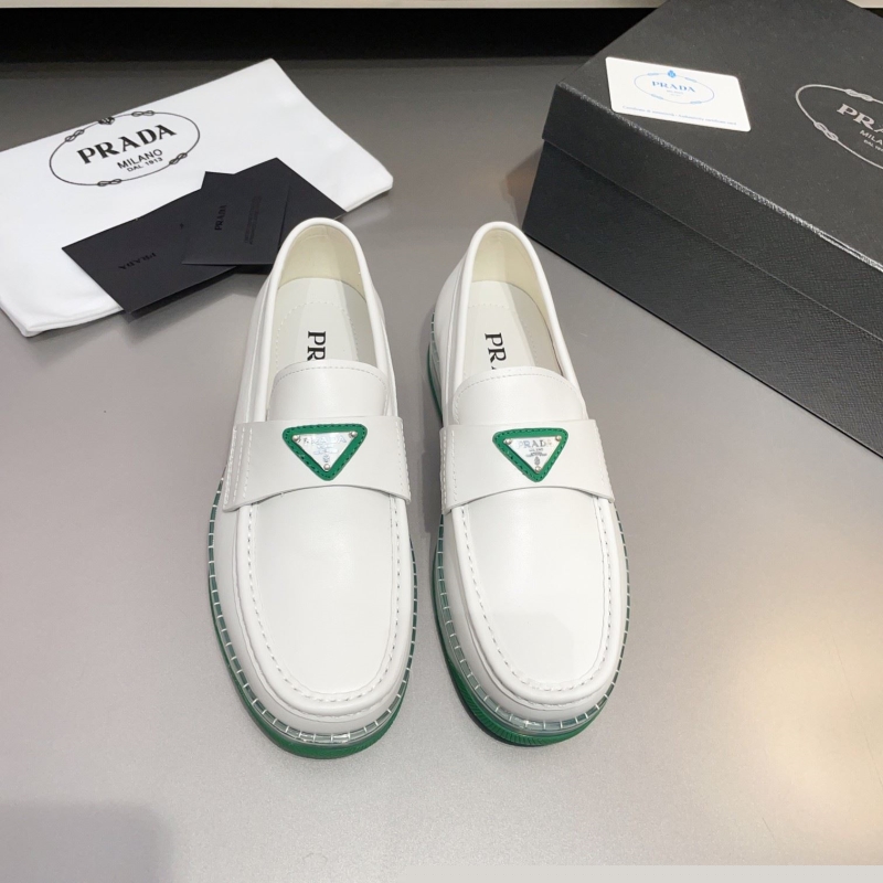Pra*a leather shoes